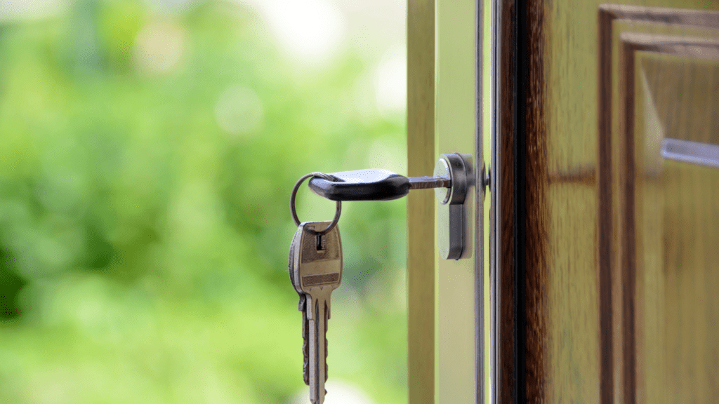 a key locking a house door